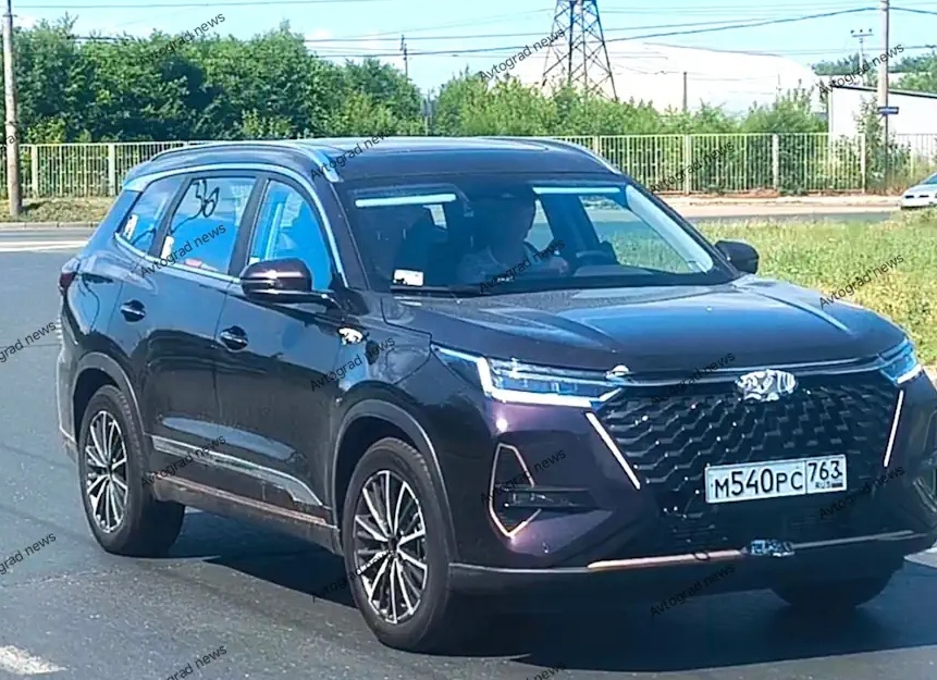 Раскрыта внешность нового Xcite X-Cross 8. Отечественный кроссовер сняли на фото