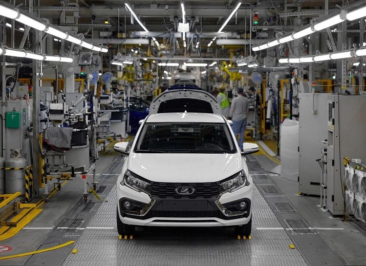На бывшем заводе Nissan началась сборка нового кроссовера под брендом XCITE